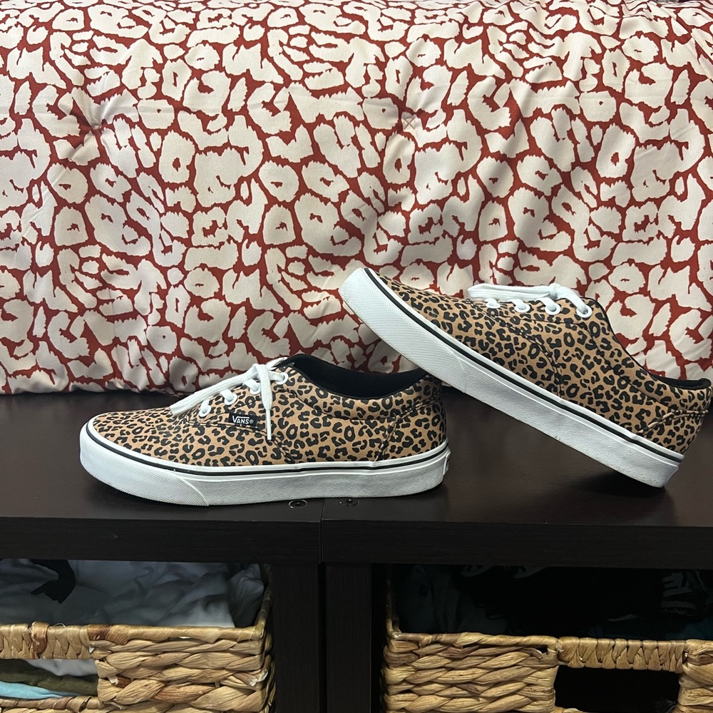 Vans Women’s Tan and Black Leopard Sneakers
